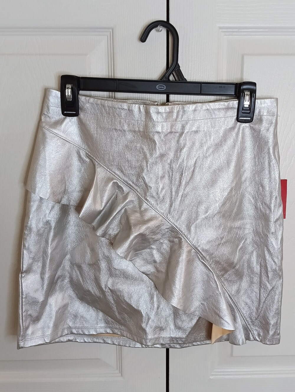 Mossimo‎ Supply Co. Silver Metallic Ruffle Mini Skirt